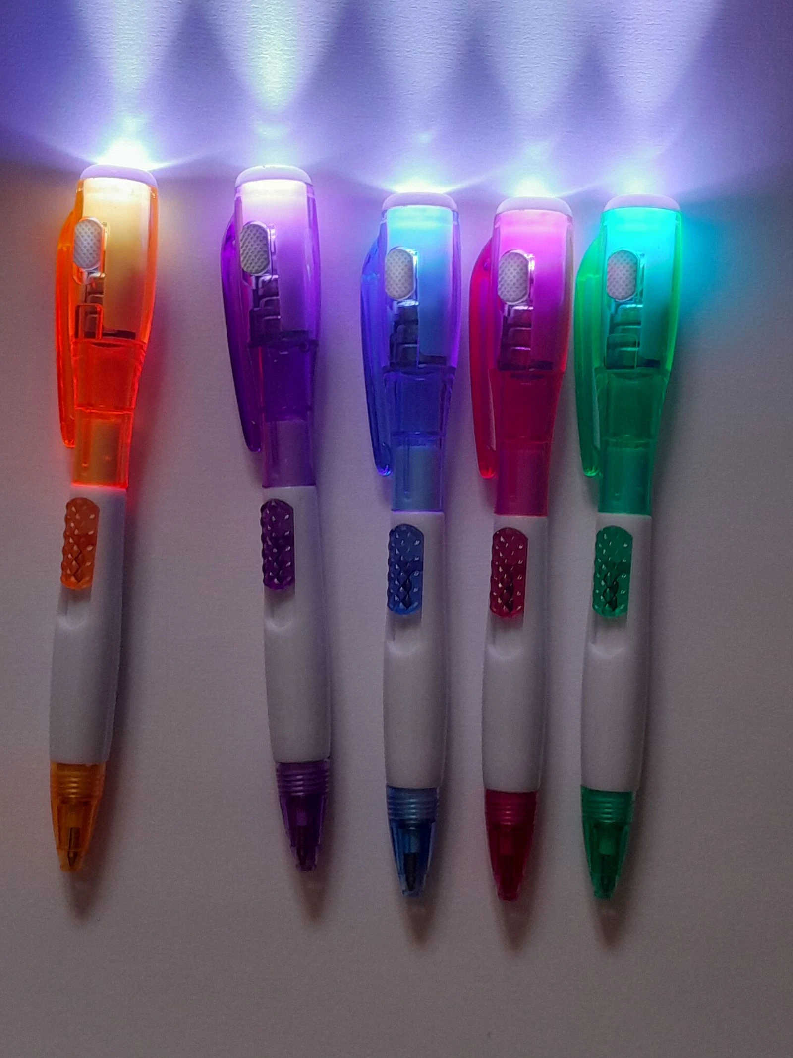 Set van 5 lichtgevende balpennen in zeer goede staat – photo 4